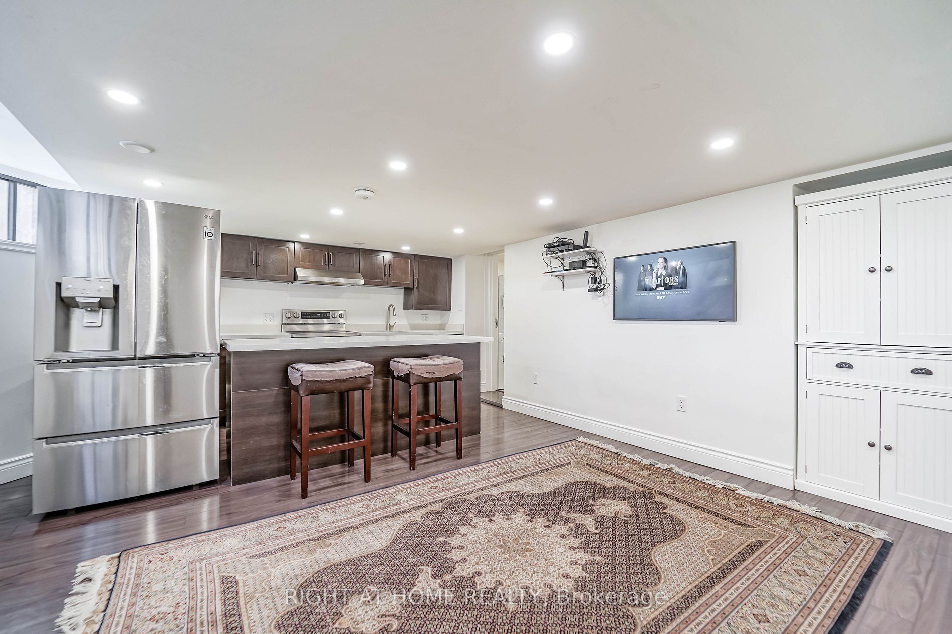 84 Glenvale Blvd