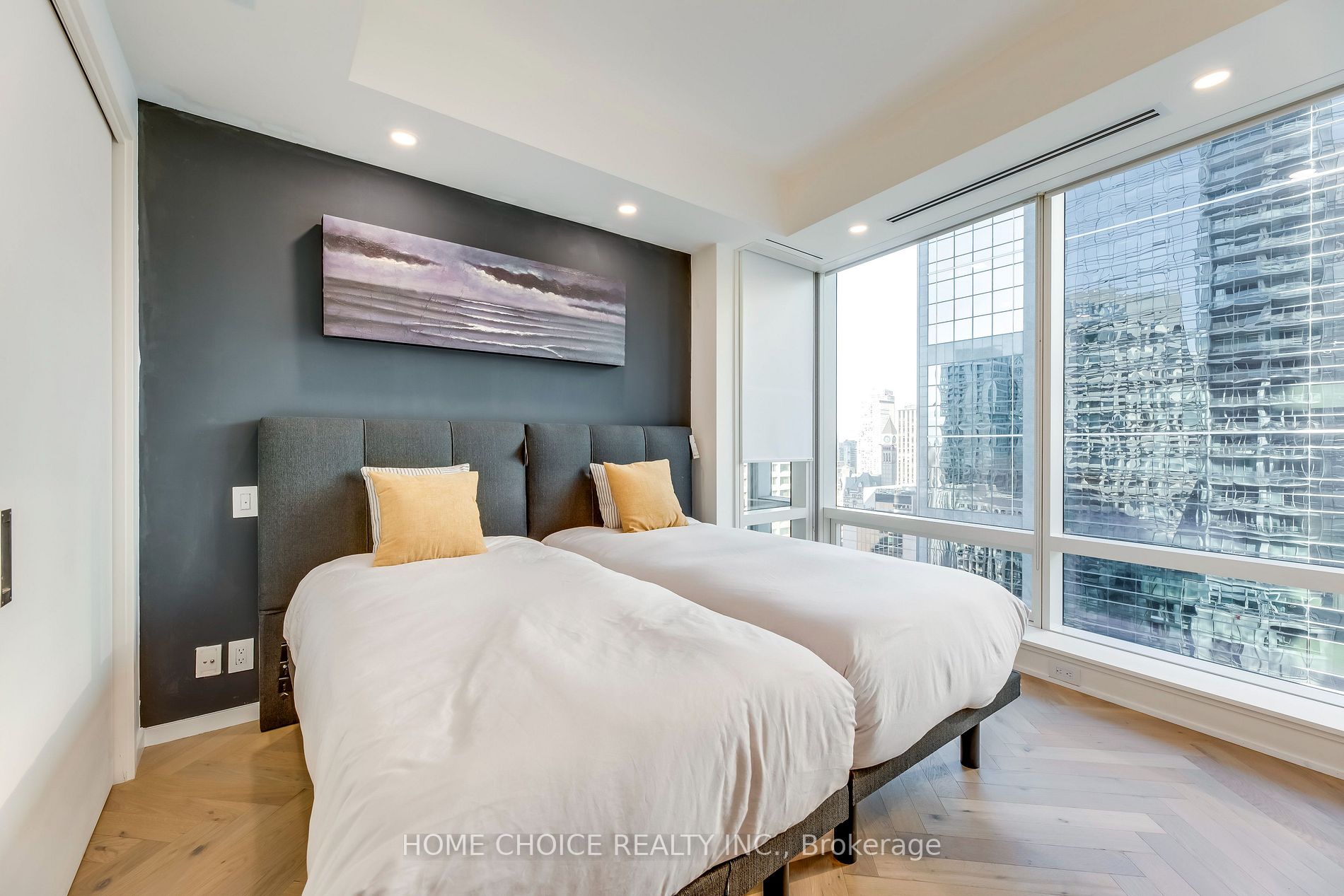 180 University Ave, #2308