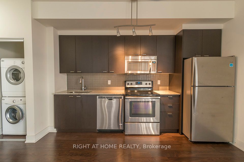 88 Sheppard Ave E, #3204