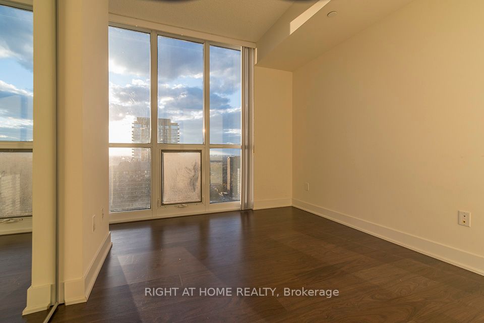 88 Sheppard Ave E, #3204
