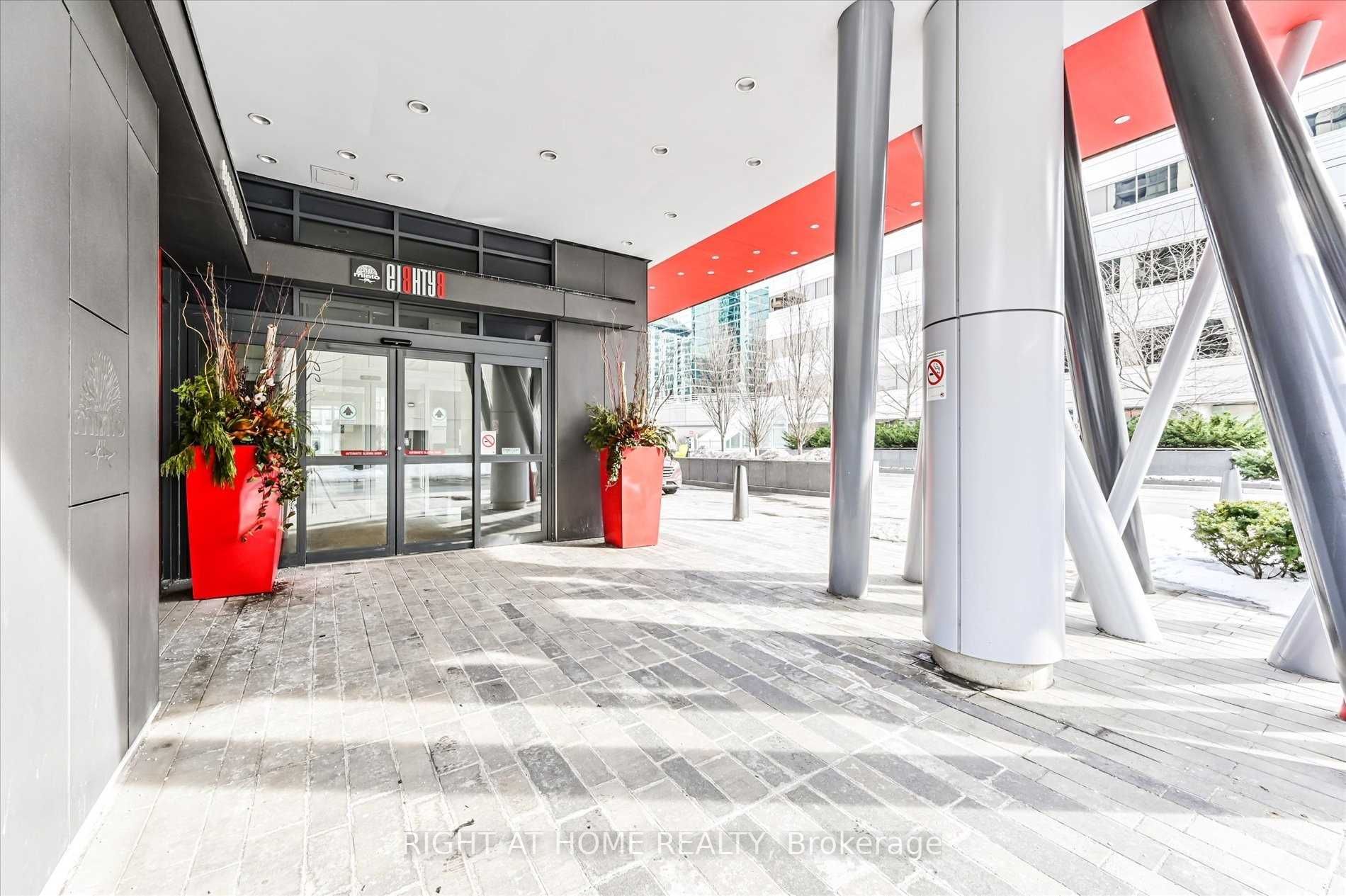 88 Sheppard Ave E, #3204