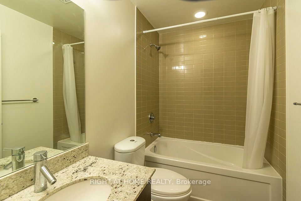 88 Sheppard Ave E, #3204