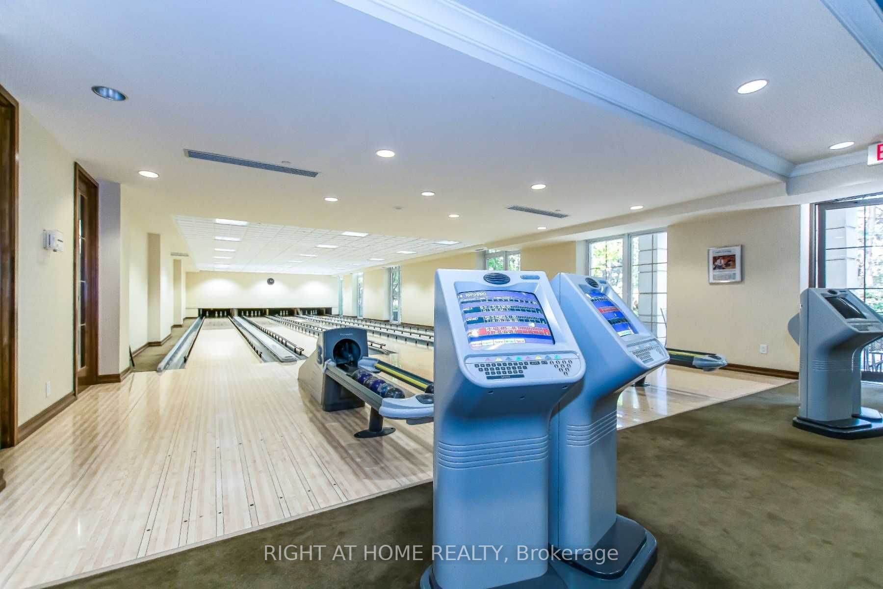 80 Harrison Garden Blvd, #316