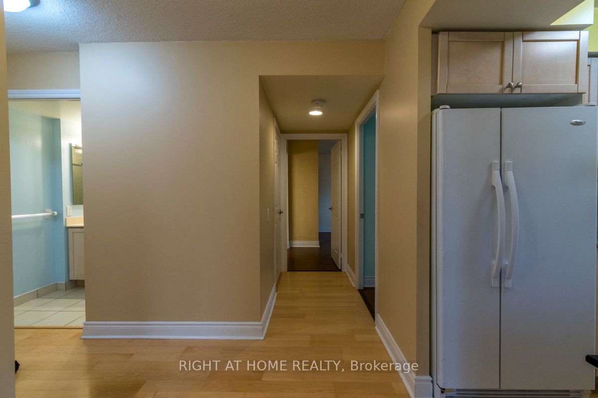 80 Harrison Garden Blvd, #316