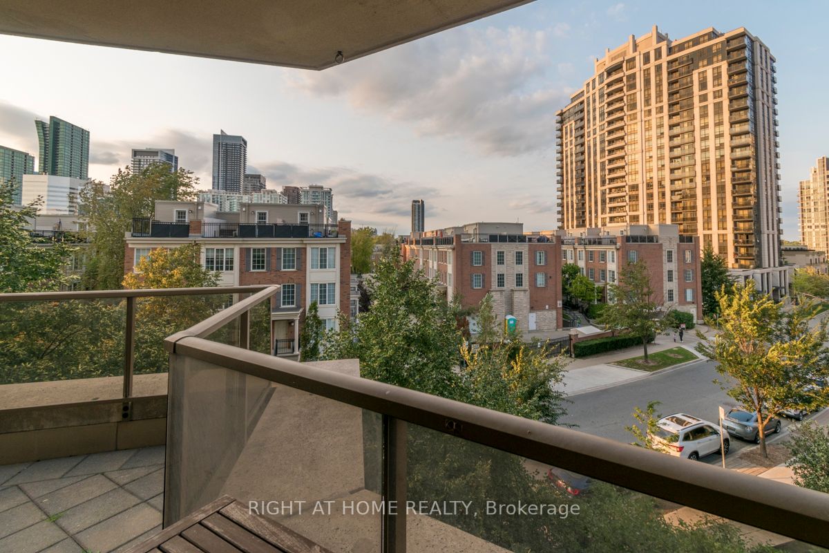 80 Harrison Garden Blvd, #316