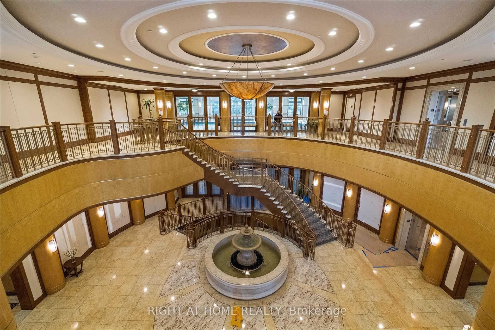 80 Harrison Garden Blvd, #316