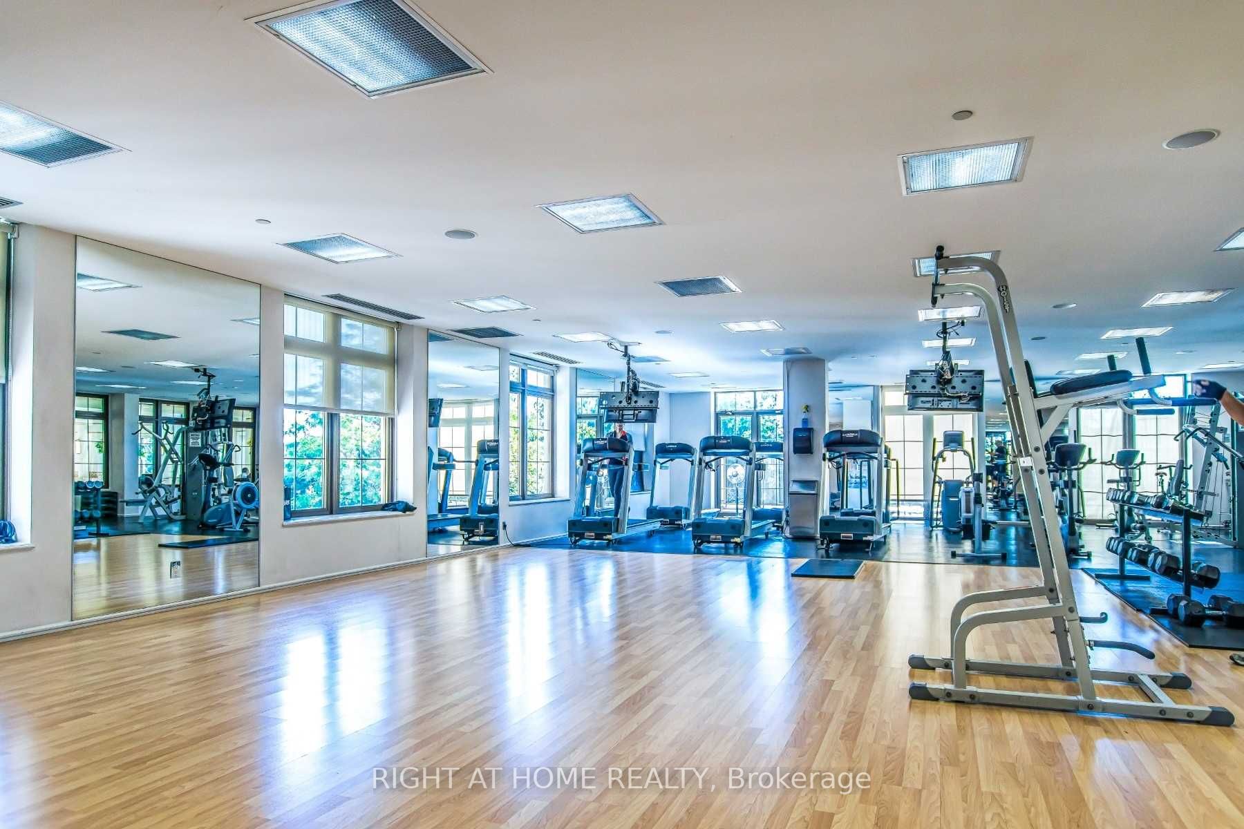 80 Harrison Garden Blvd, #316