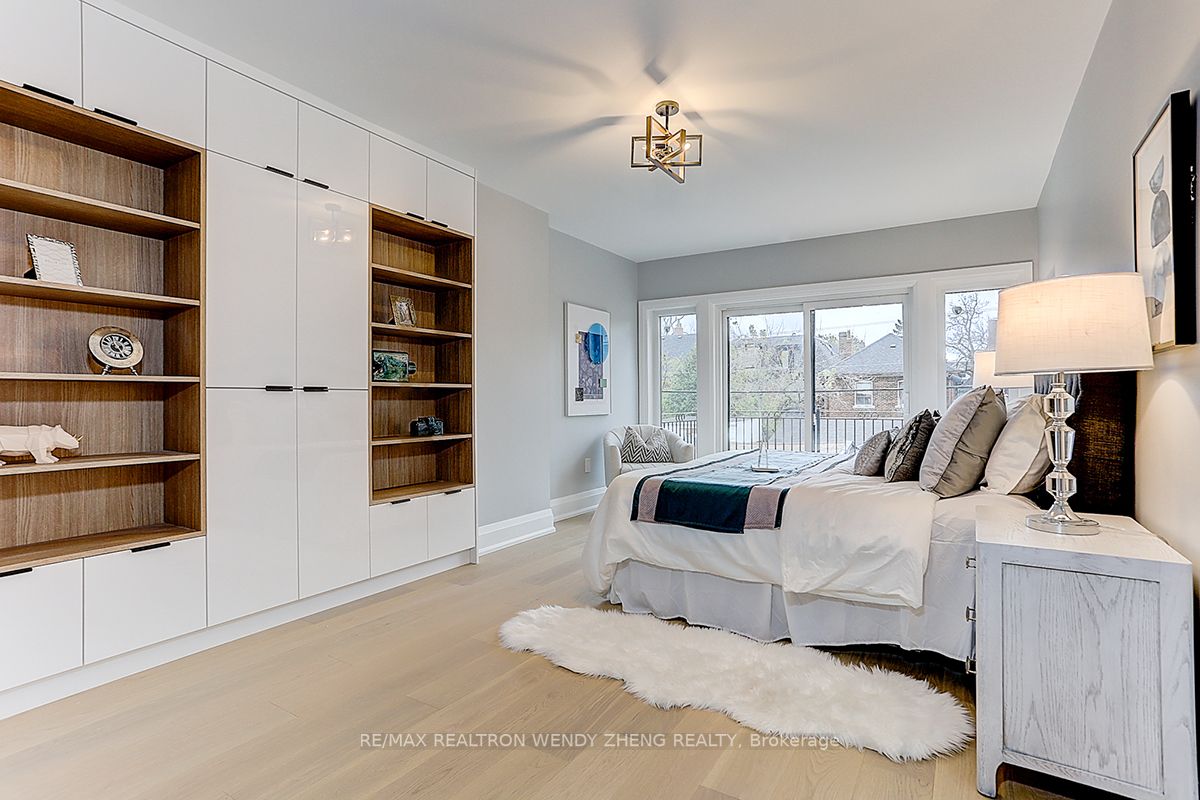 54 Montrose Ave