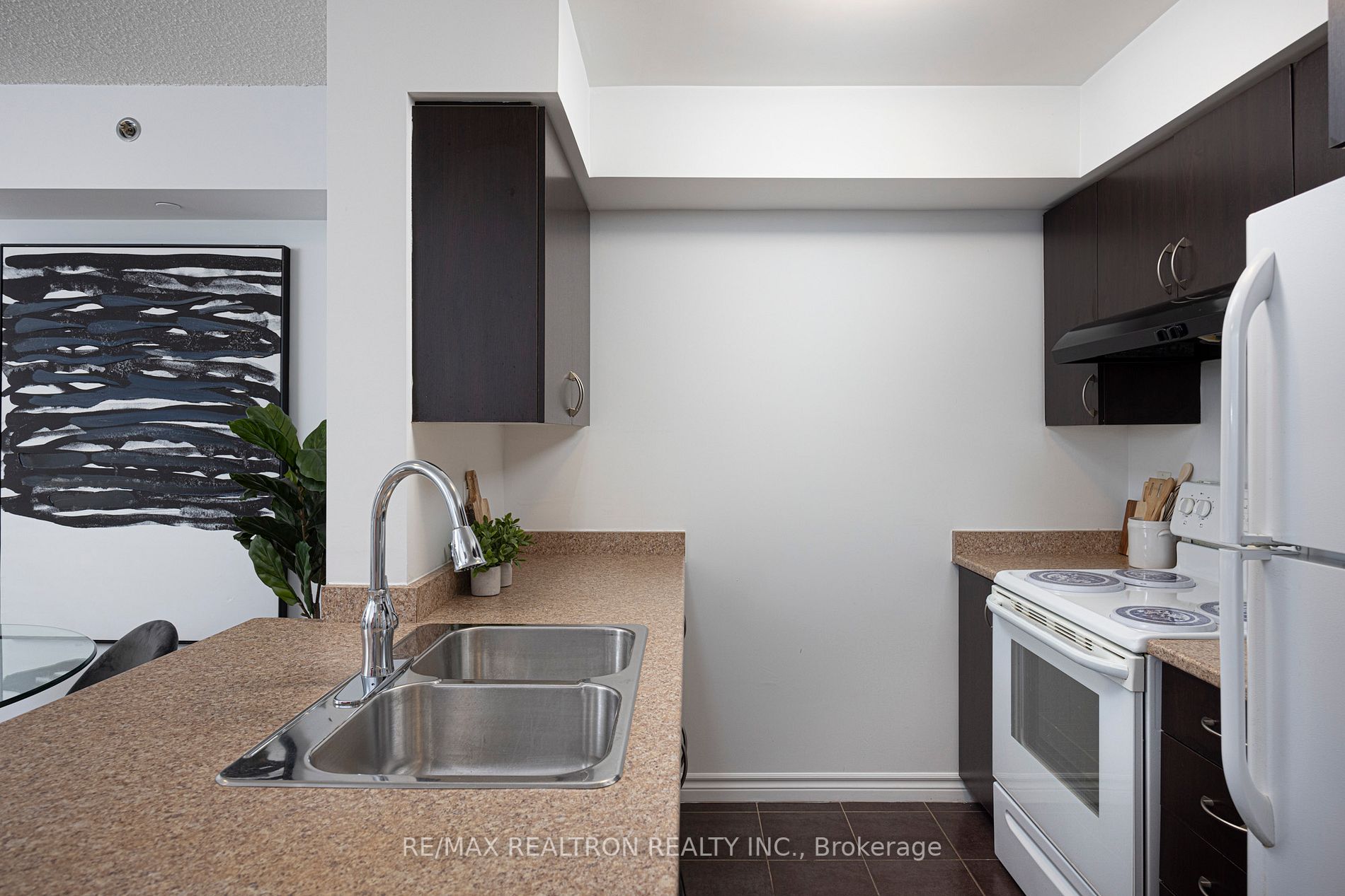 35 Saranac Blvd, #519