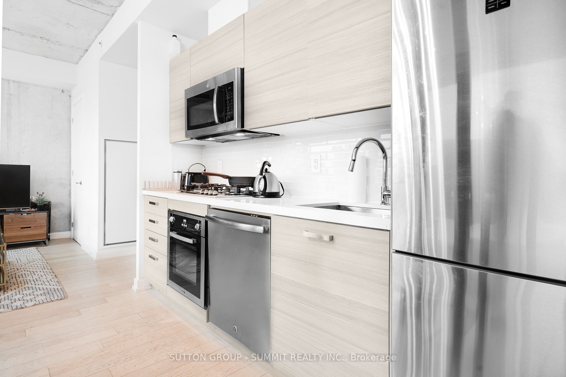 11 Charlotte St, #2501