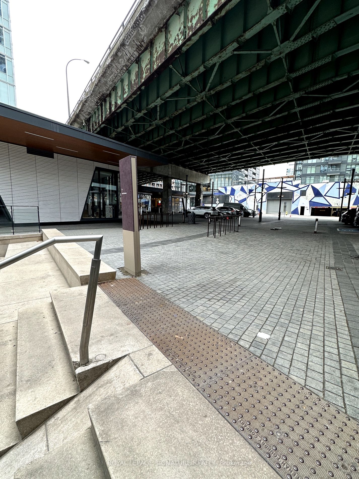 19 Bathurst St, #1812
