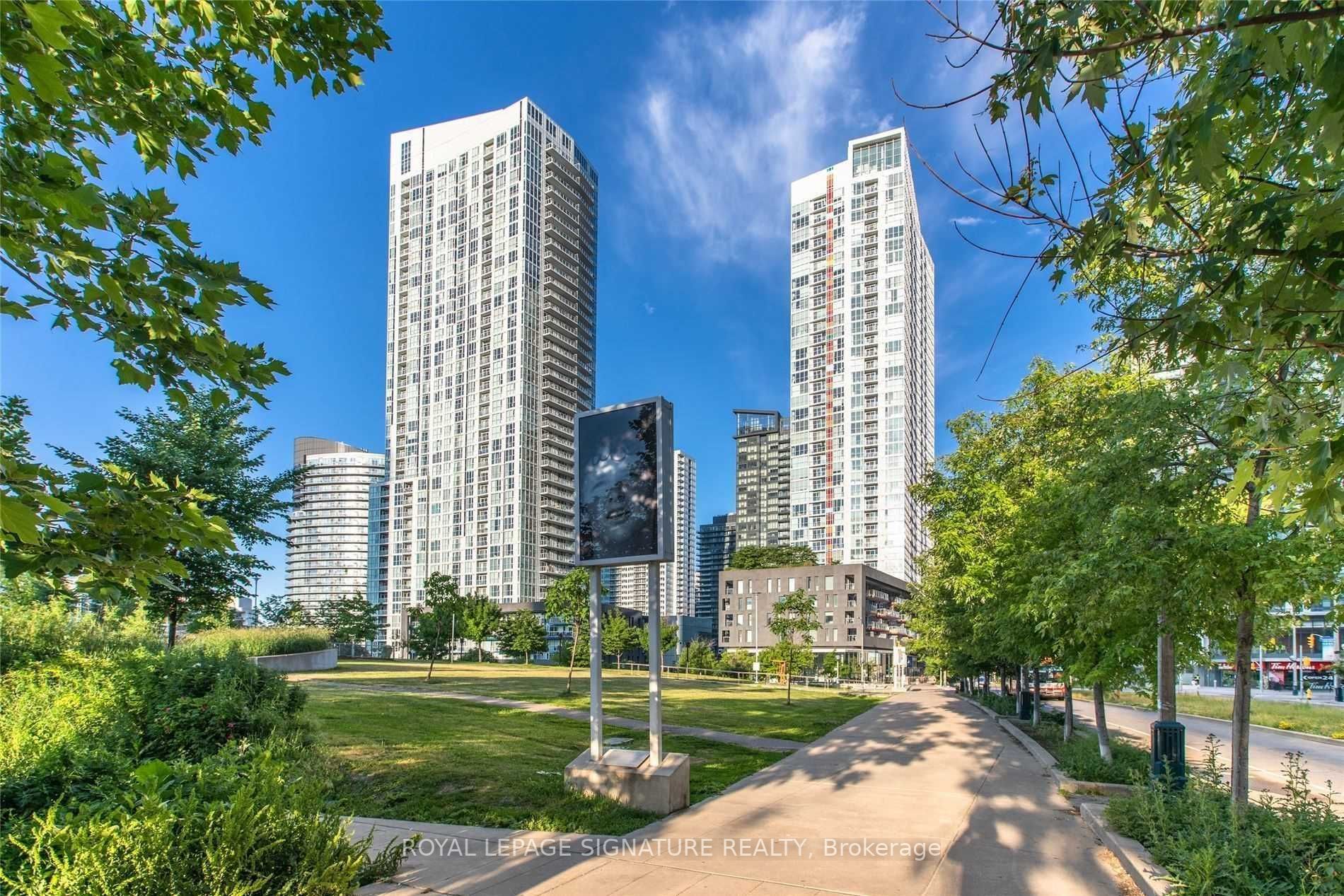 19 Bathurst St, #1812