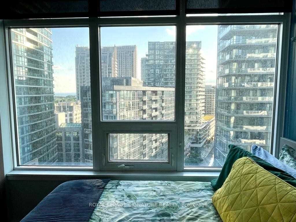 19 Bathurst St, #1812