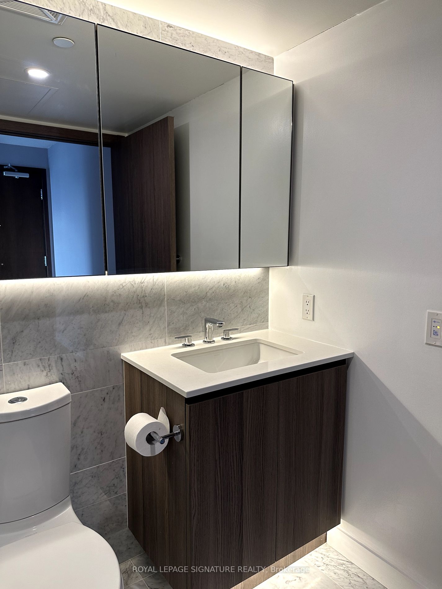 19 Bathurst St, #1812