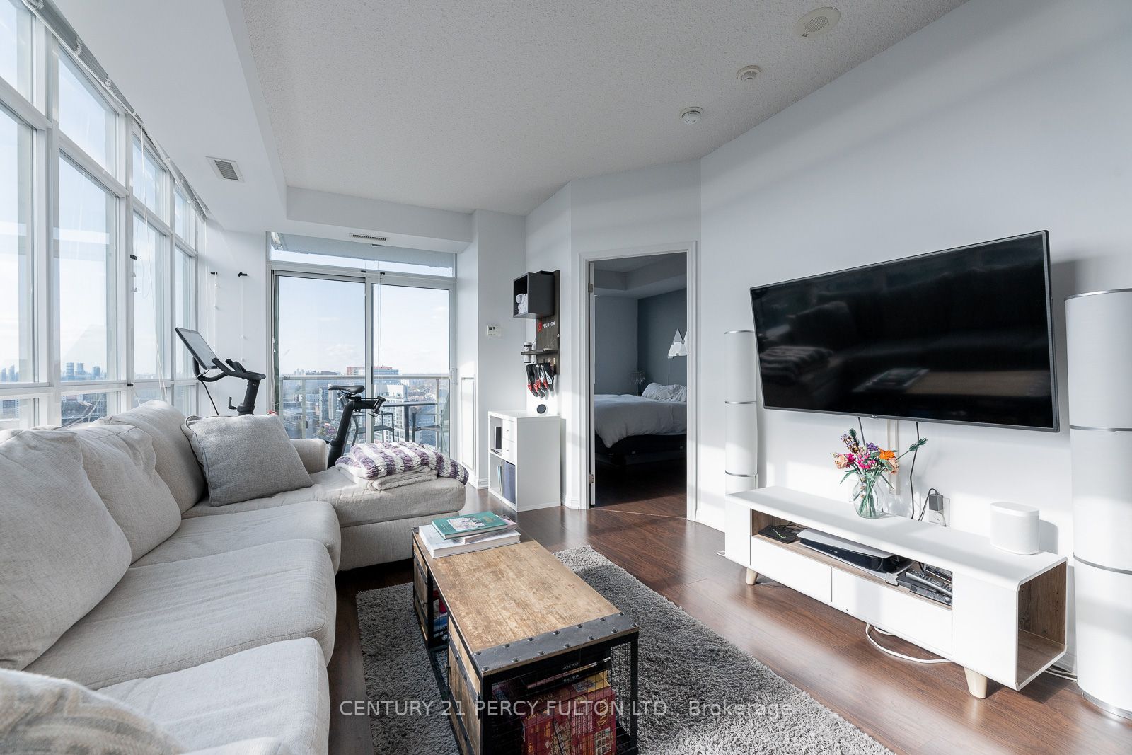 125 Western Battery Rd, #2210