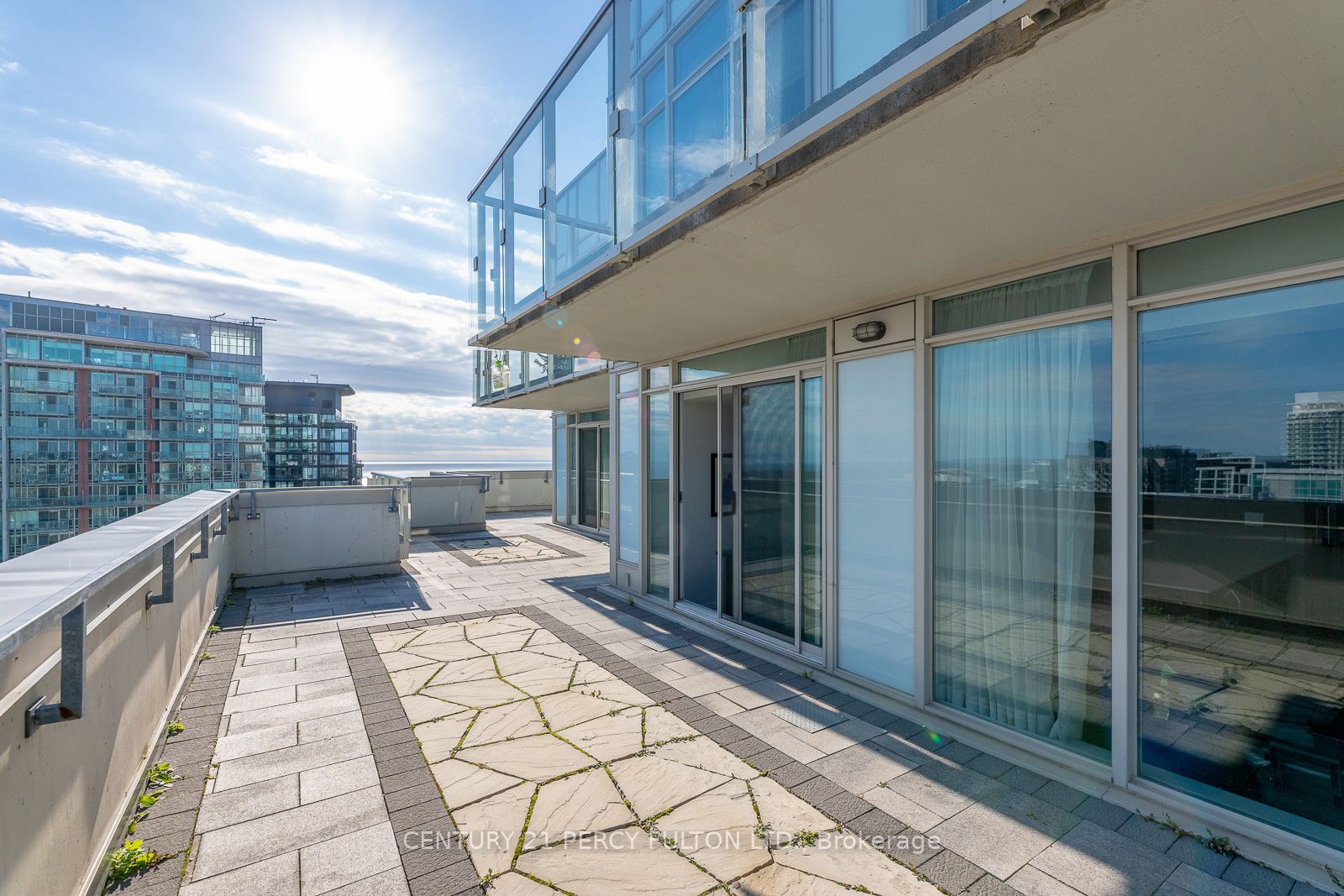 125 Western Battery Rd, #2210