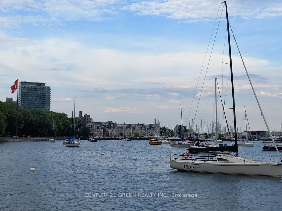 219 Fort York Blvd, #1409
