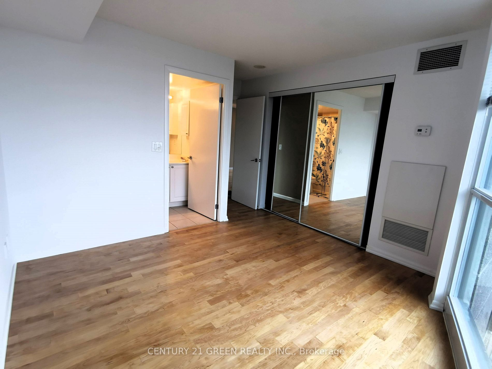 219 Fort York Blvd, #1409