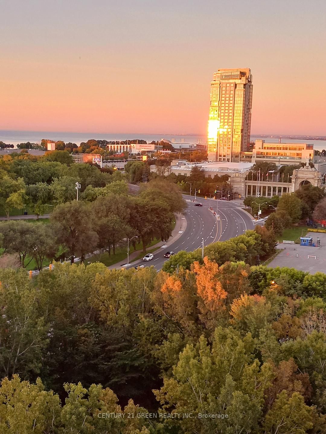 219 Fort York Blvd, #1409