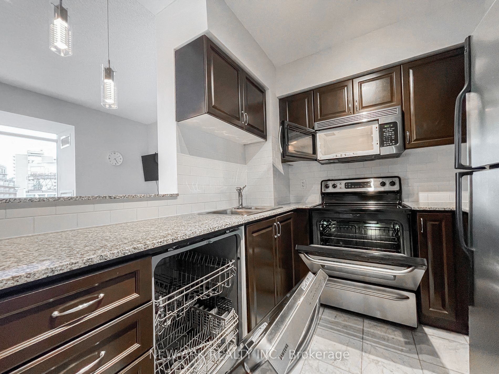 8 Scollard St, #304
