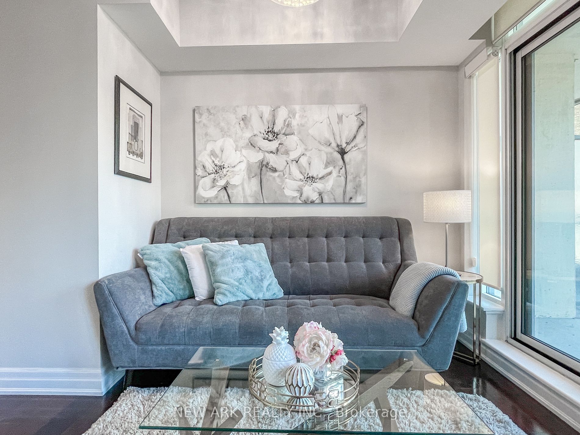 8 Scollard St, #304