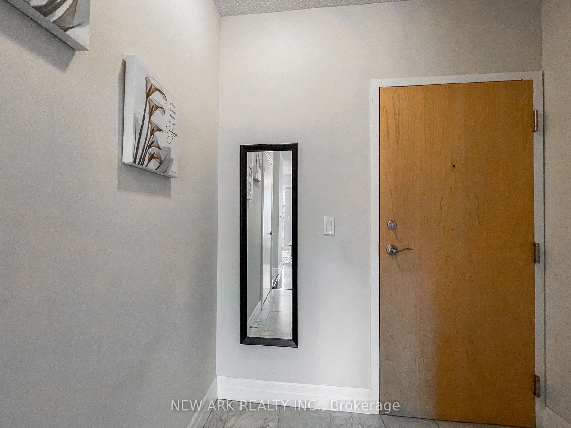 8 Scollard St, #304