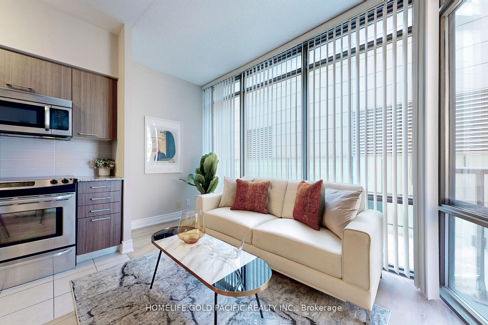 832 Bay Street, #1202