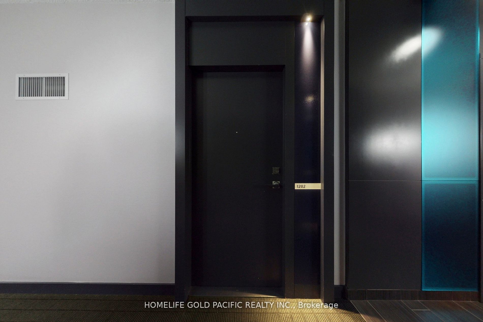 832 Bay Street, #1202