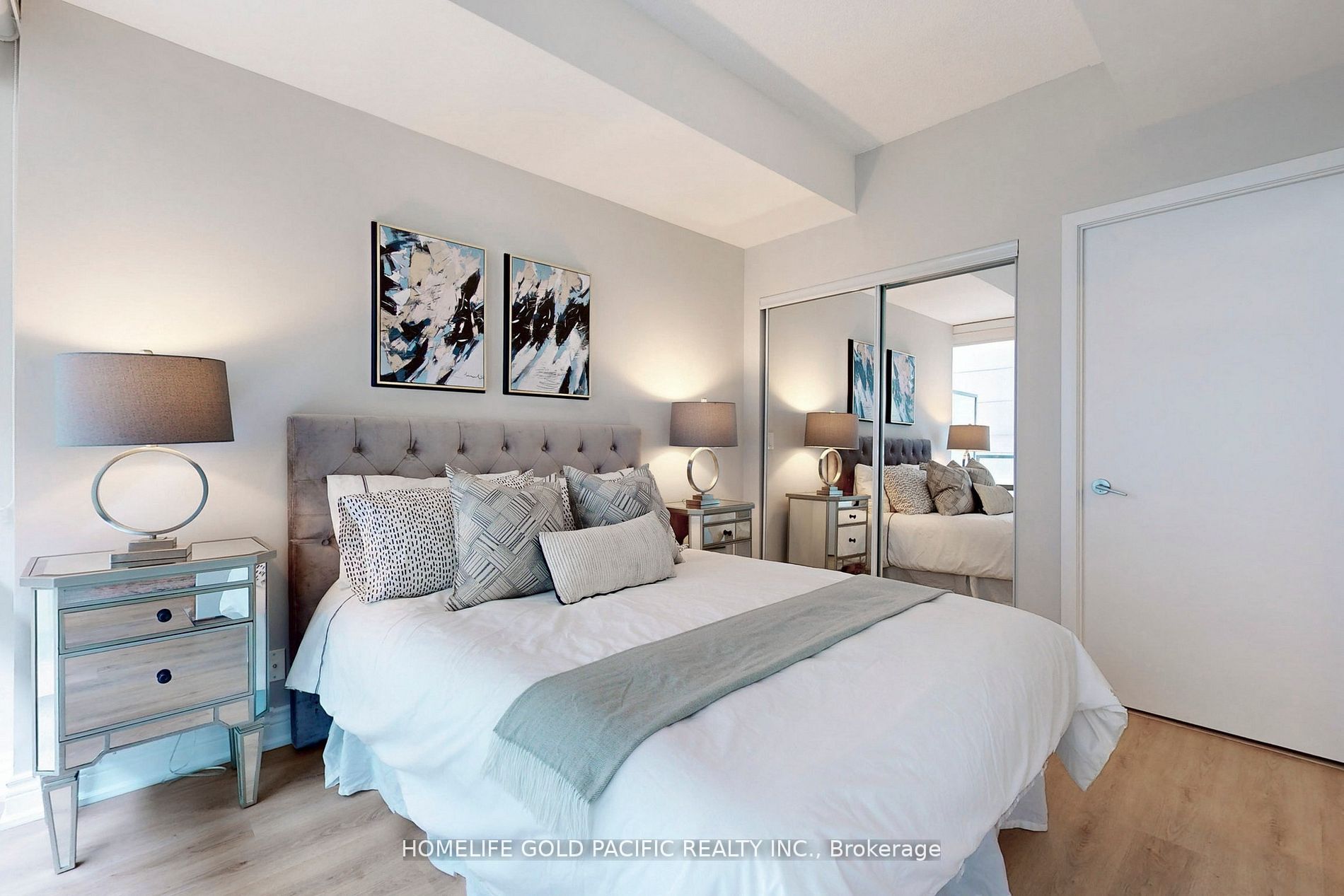 832 Bay Street, #1202