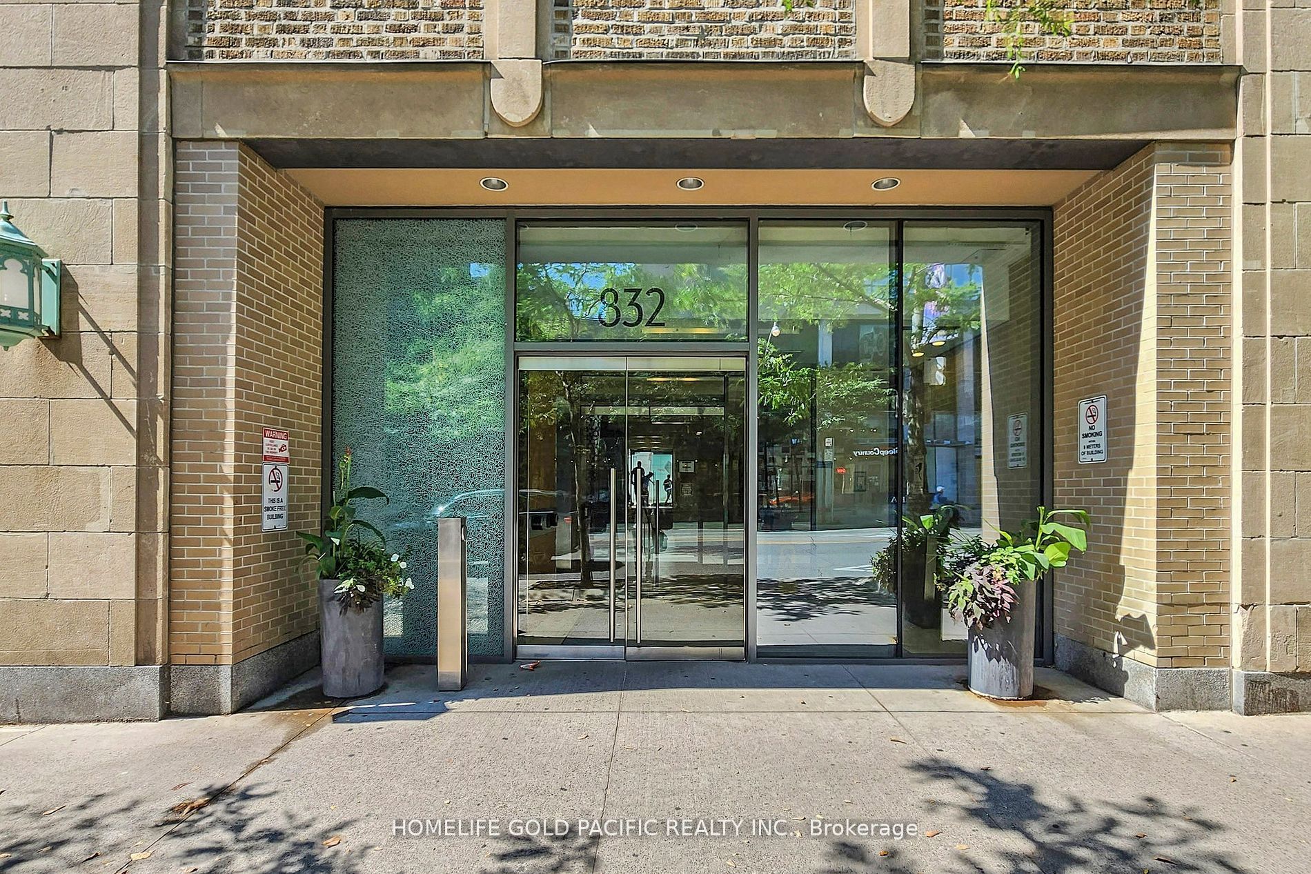 832 Bay Street, #1202