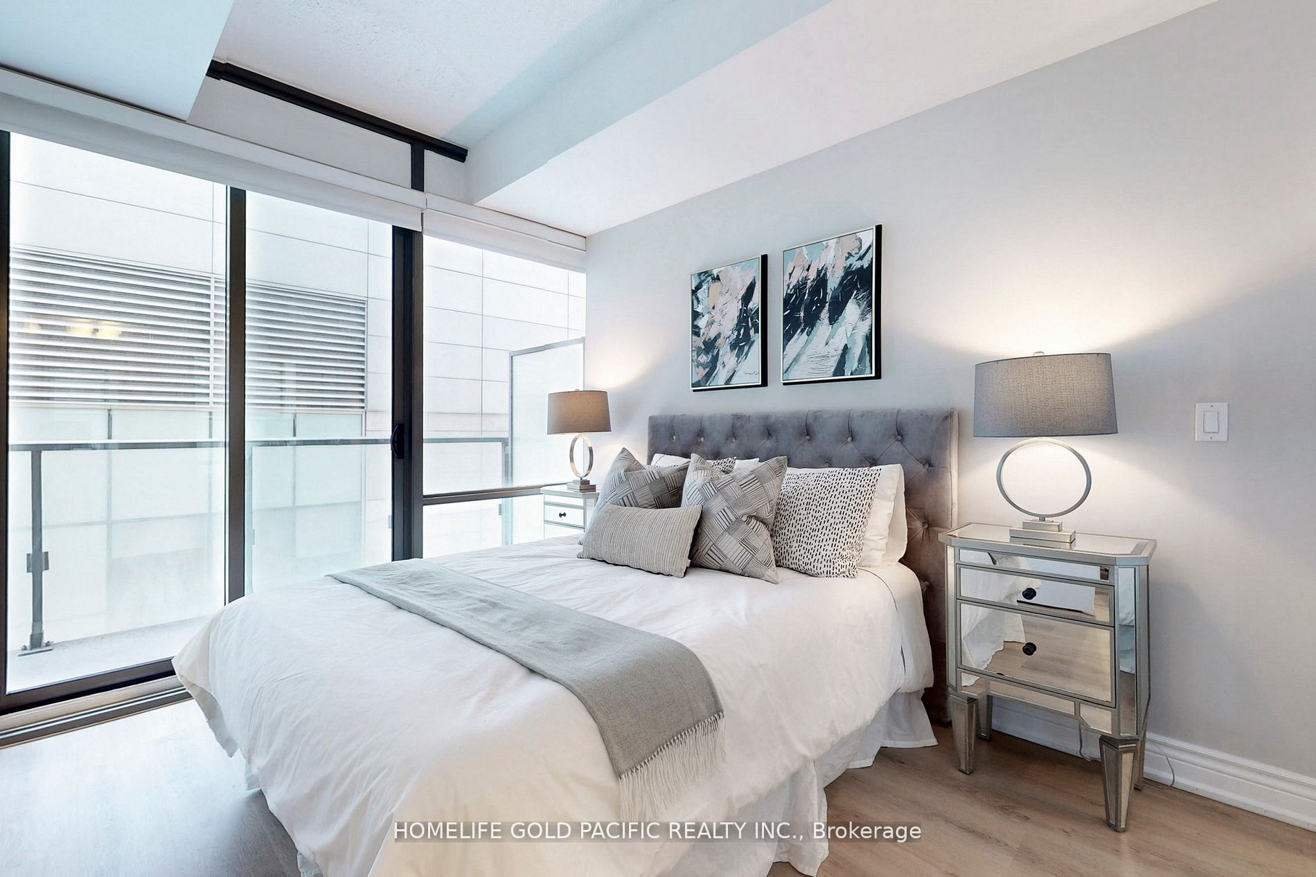 832 Bay Street, #1202