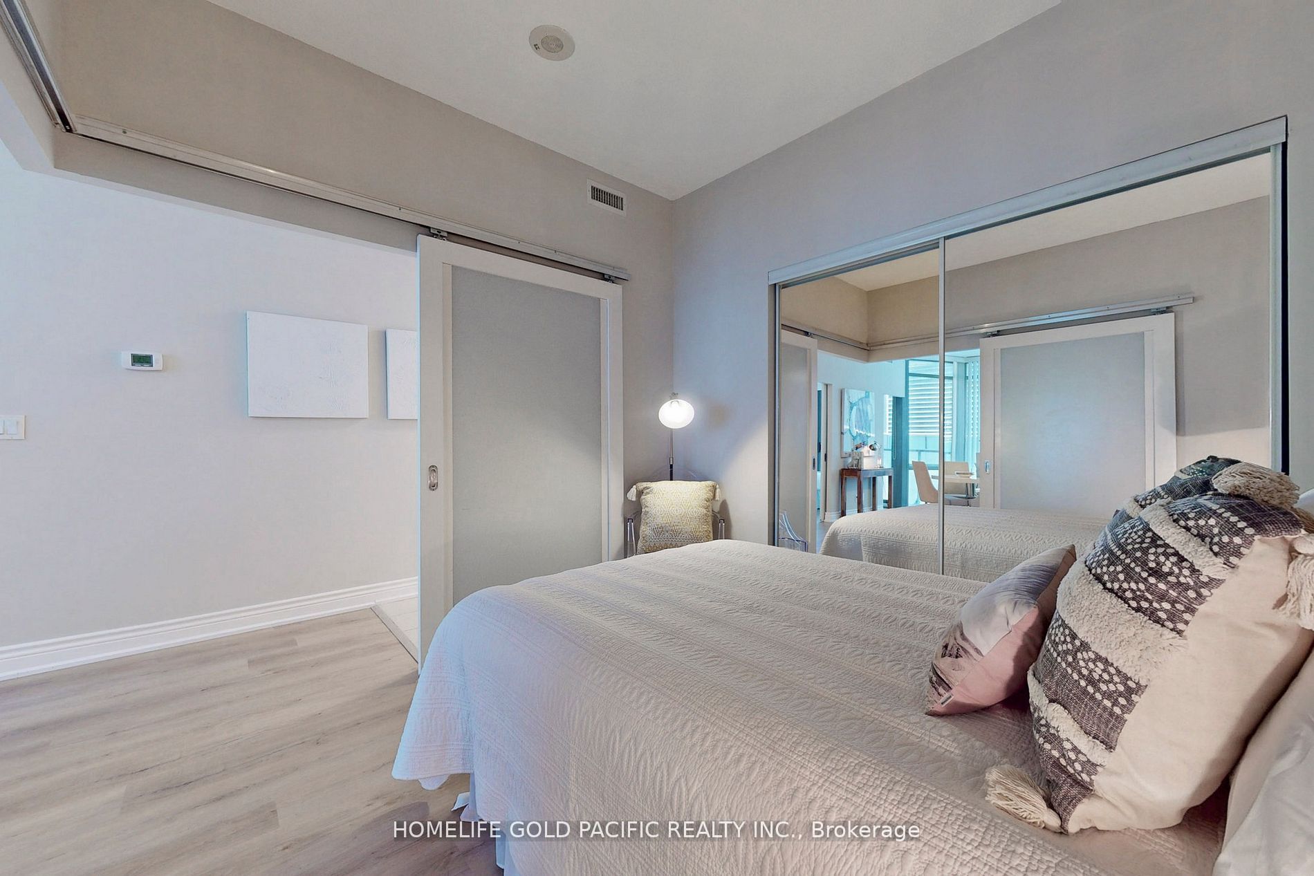 832 Bay Street, #1202