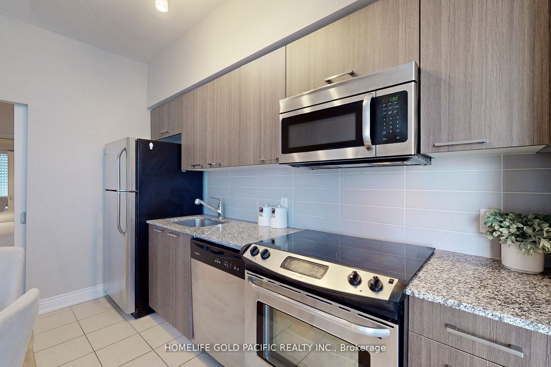 832 Bay Street, #1202