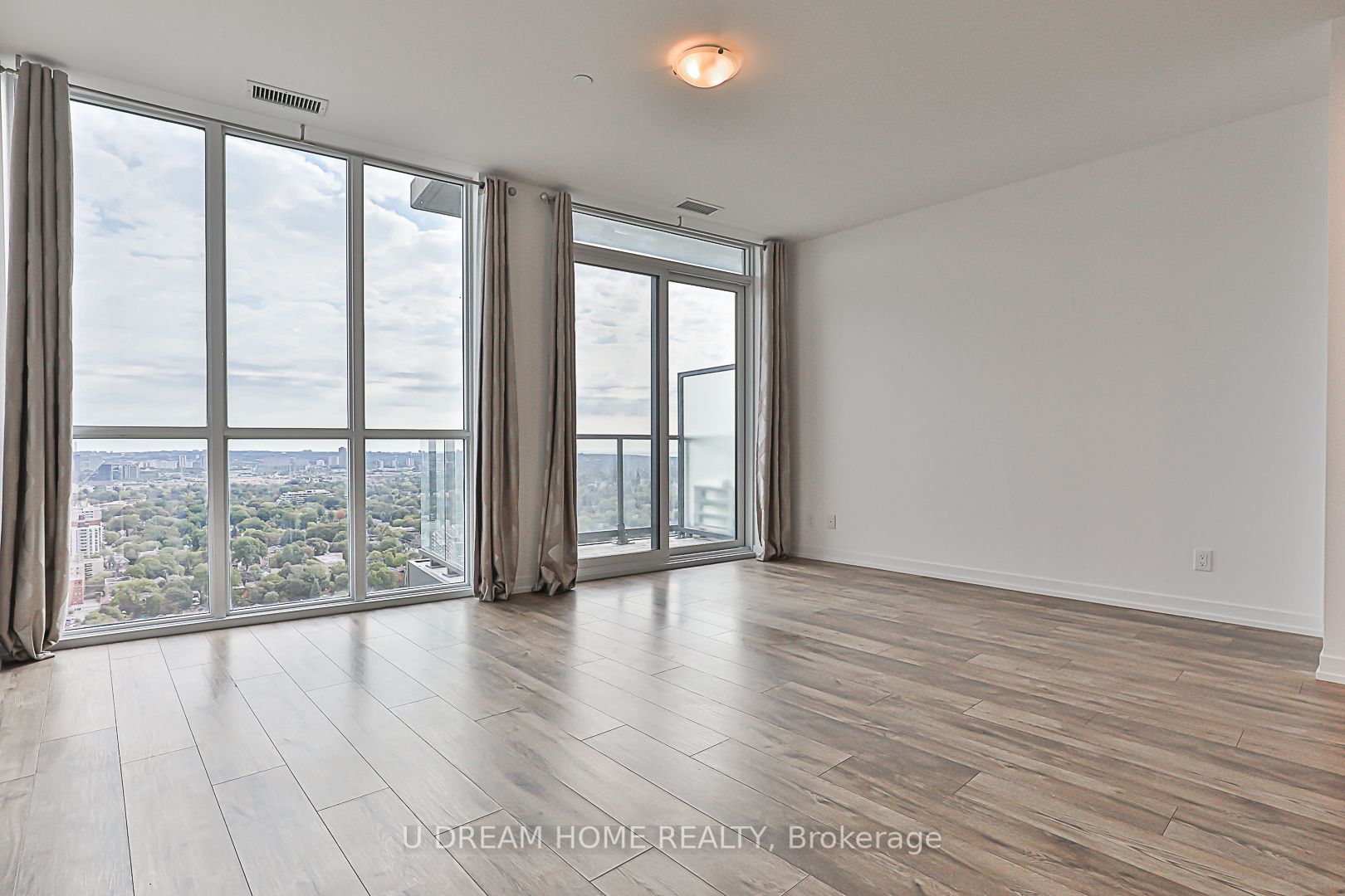125 Redpath Ave, #Ph111