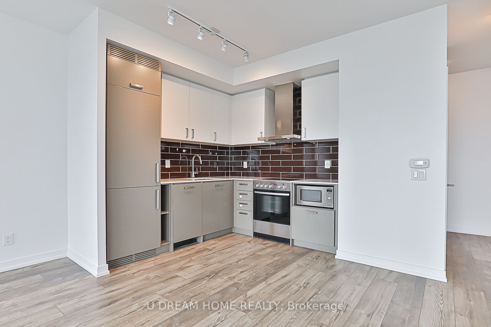 125 Redpath Ave, #Ph111