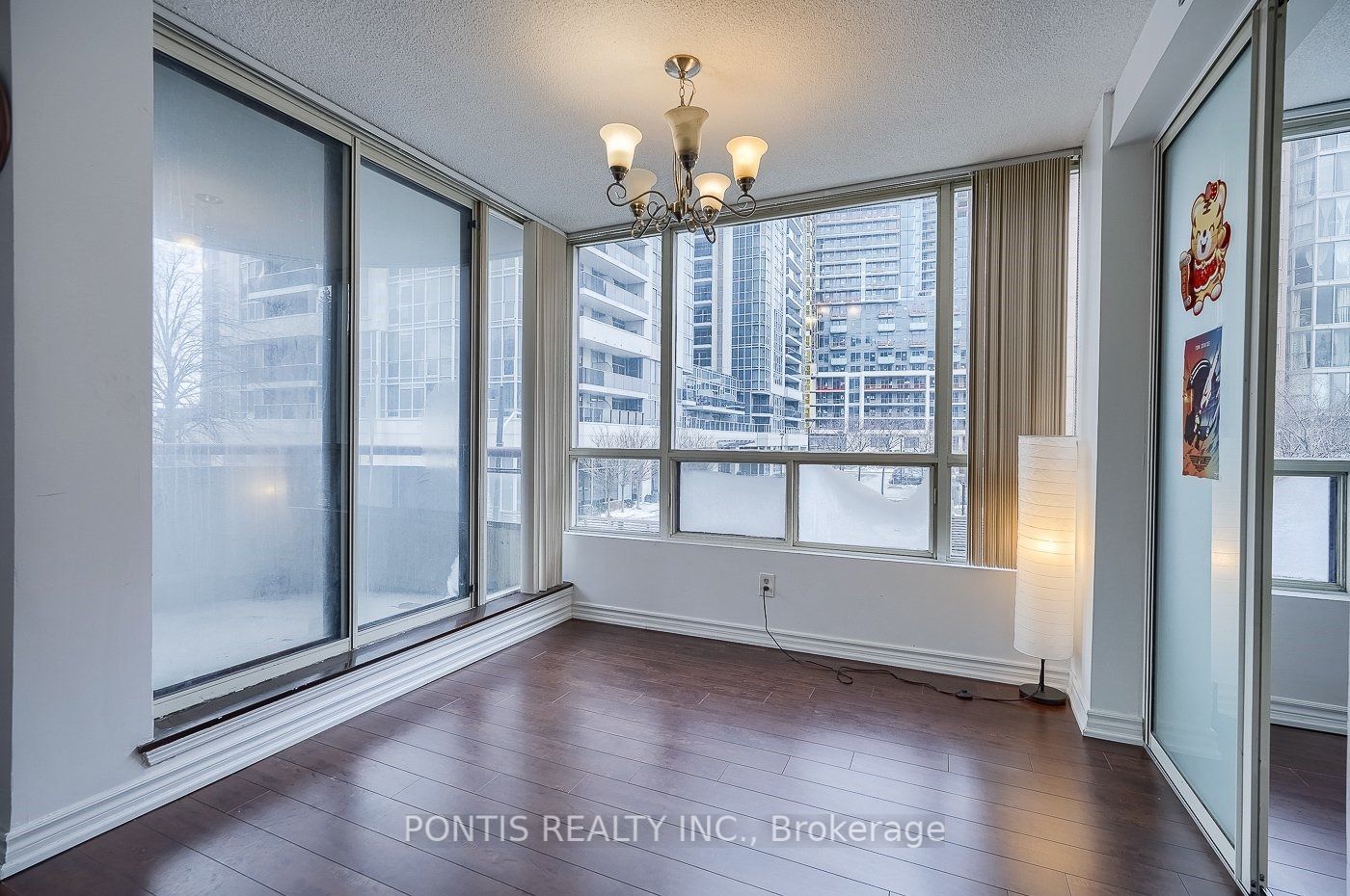 5785 Yonge St, #209
