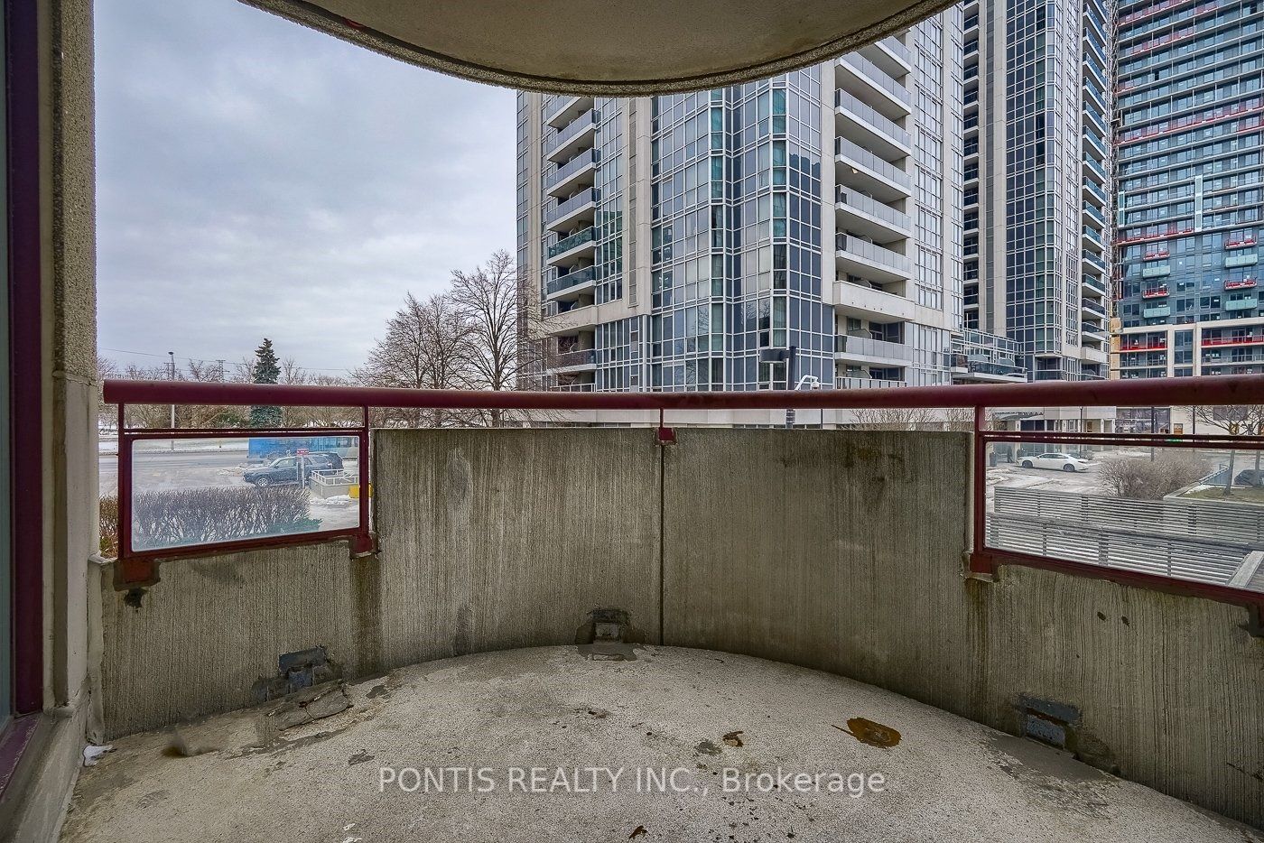 5785 Yonge St, #209