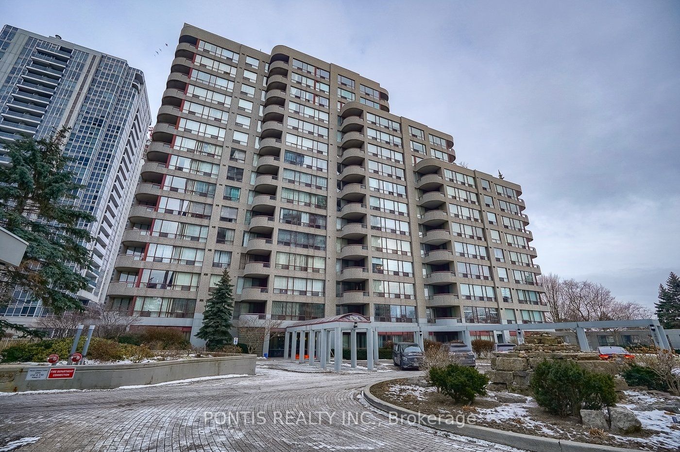 5785 Yonge St, #209