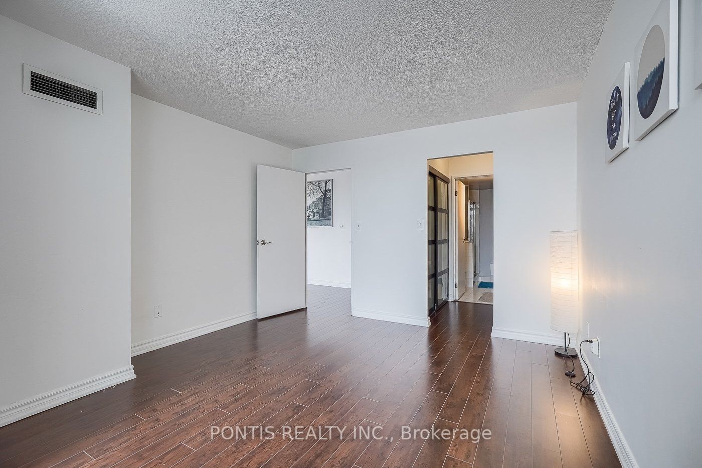 5785 Yonge St, #209