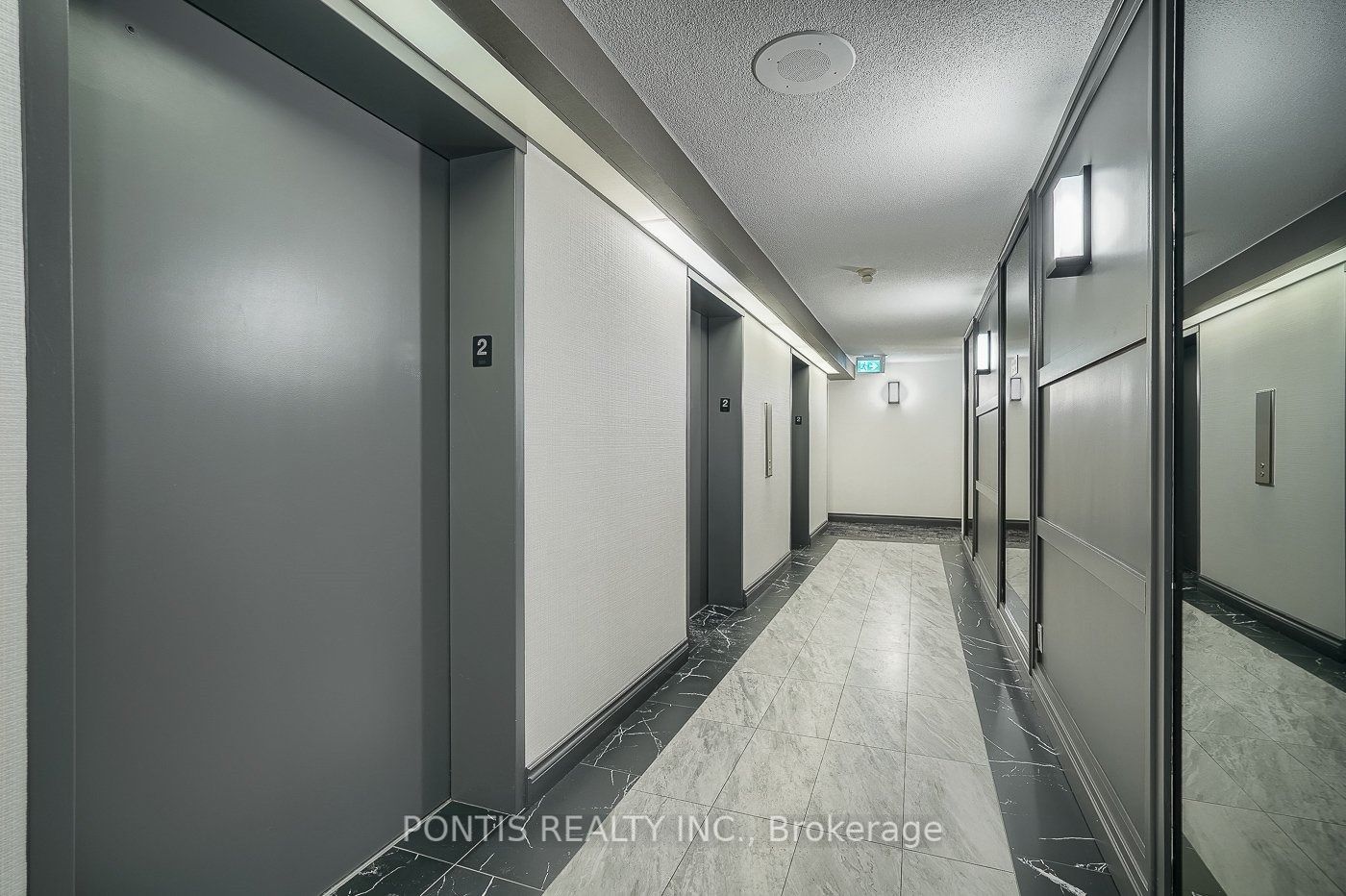5785 Yonge St, #209