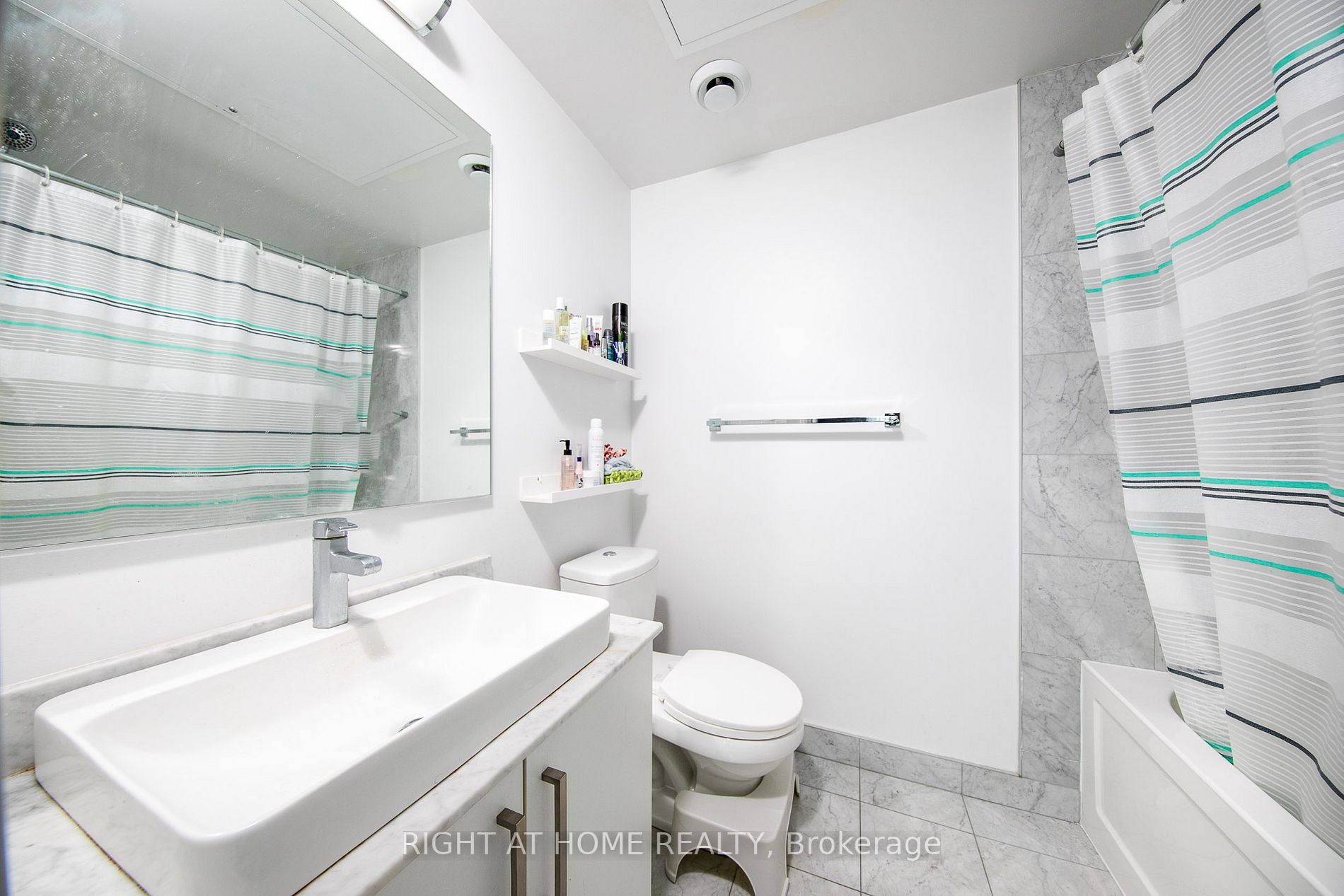 12 York St, #3002