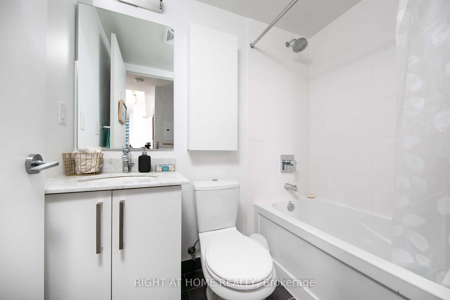 12 York St, #3002