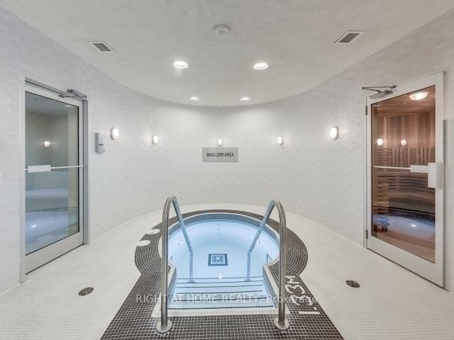 12 York St, #3002
