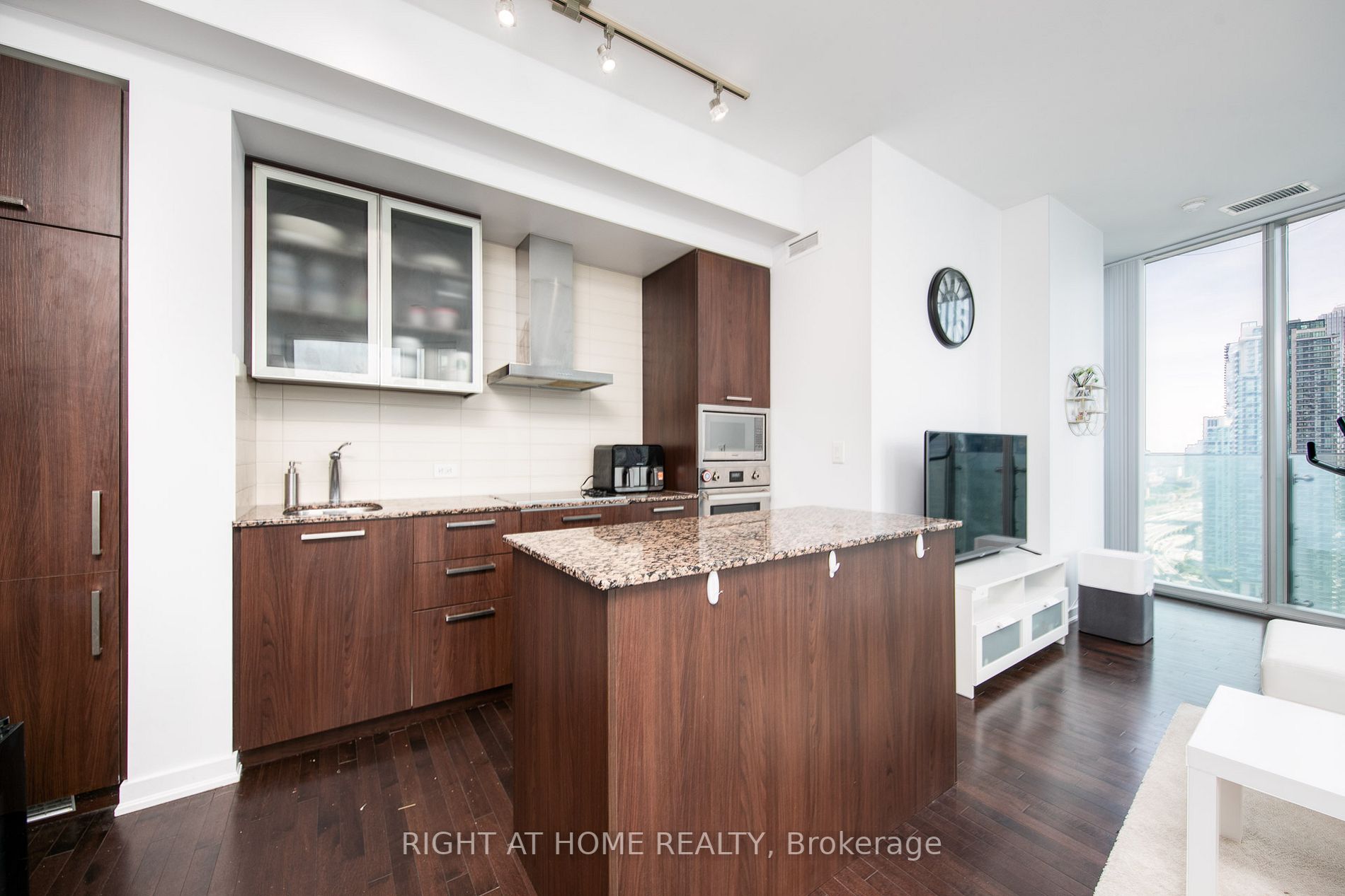 12 York St, #3002