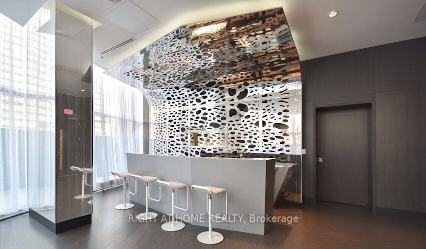 12 York St, #3002