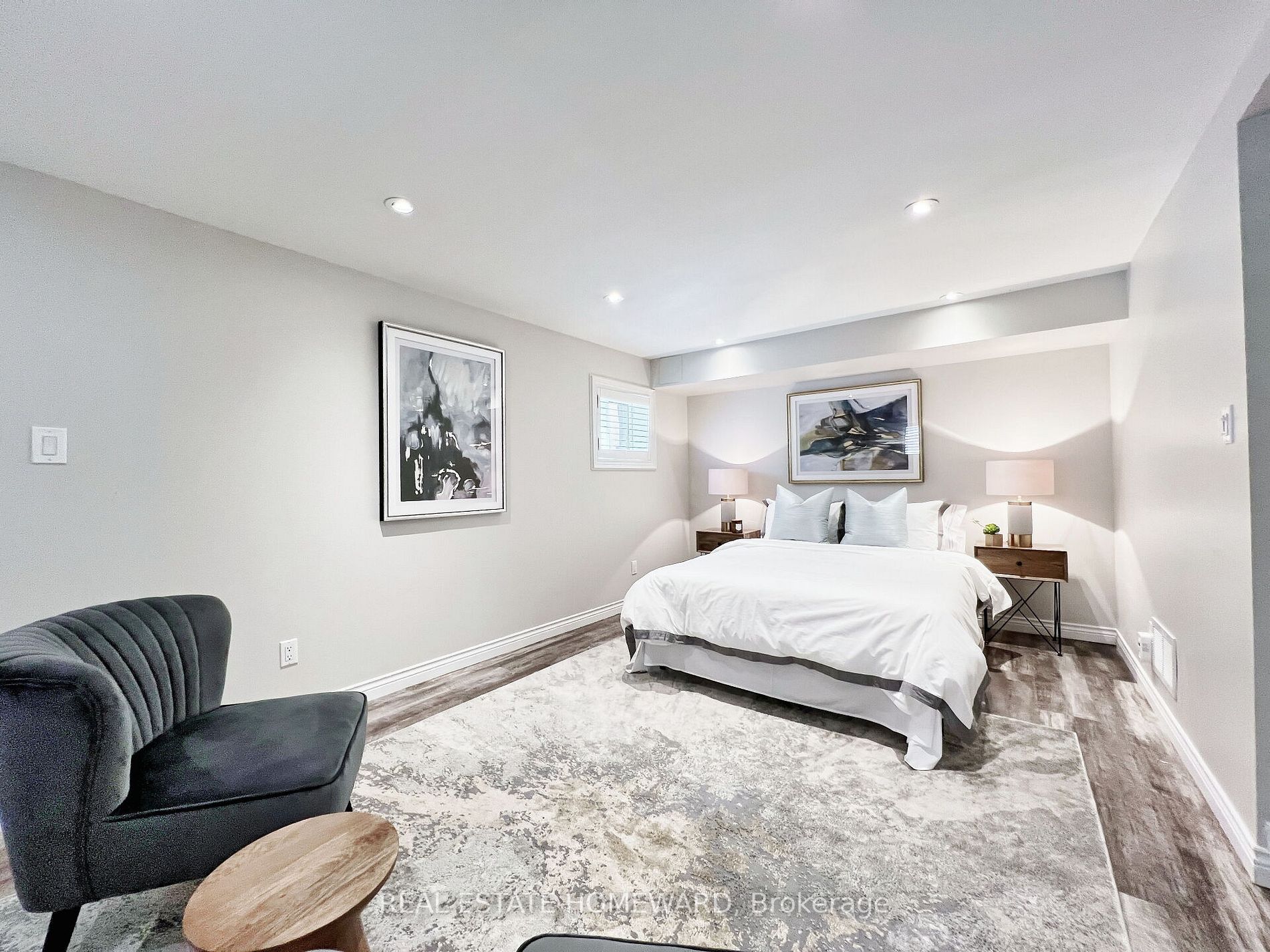 307 Deloraine Ave
