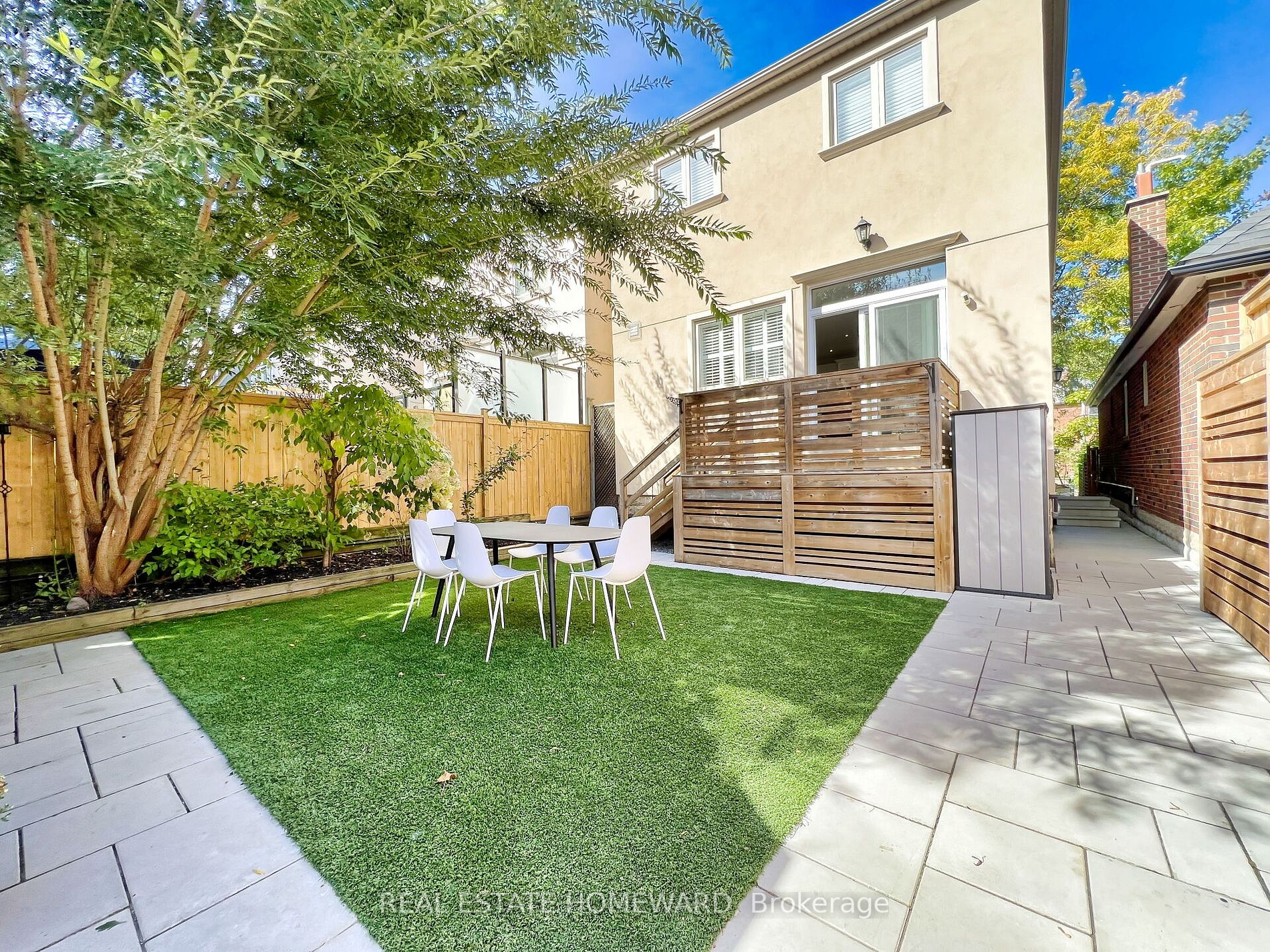 307 Deloraine Ave