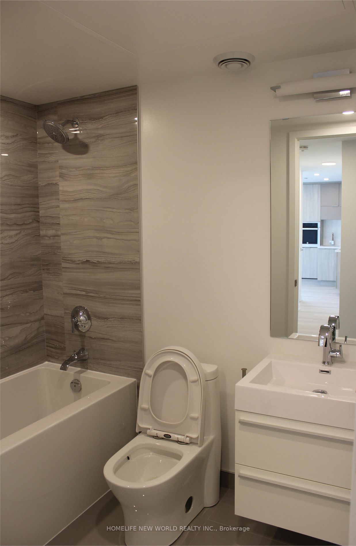 39 Roehampton Ave, #2708