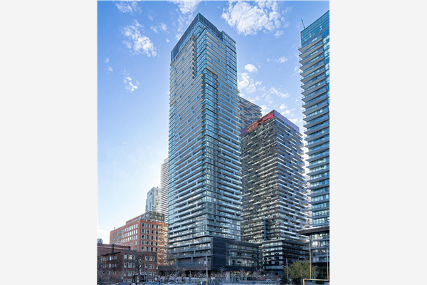 39 Roehampton Ave, Toronto