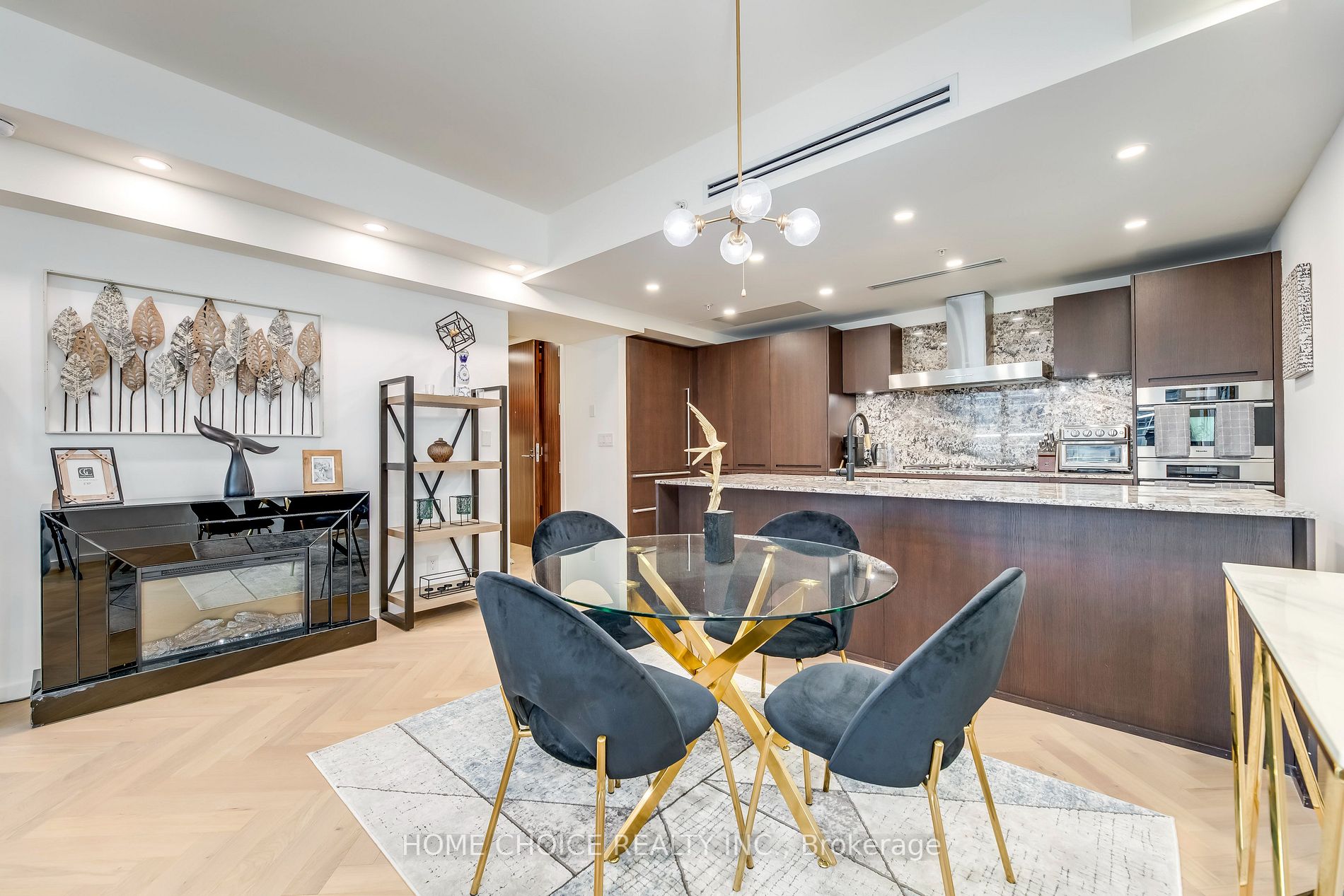 180 University Ave, #2308